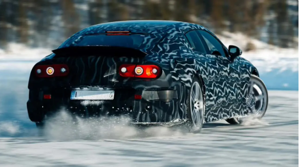 曝光！奔驰AMG全新纯电高性能车型预计年底或明年初发布