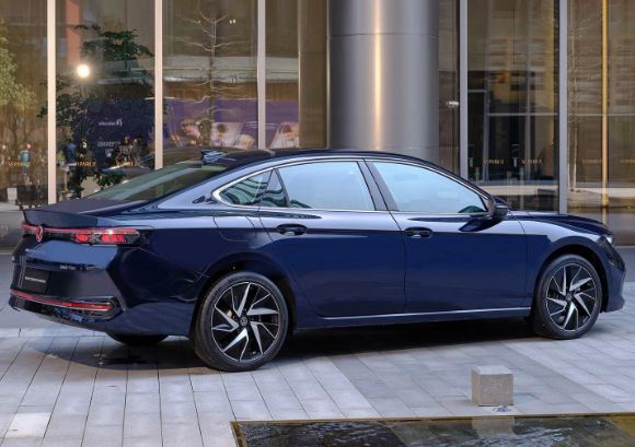 一汽大众全新迈腾B9高清谍照曝光,北京车展即将亮相