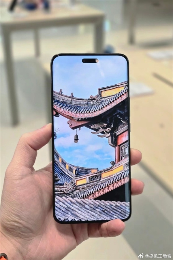 荣耀Magic6至臻版真机曝光,独特设计与卓越影像引期待