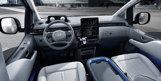 理想MEGA与现代Staria兄弟车型齐上市,中大型MPV市场迎新格局