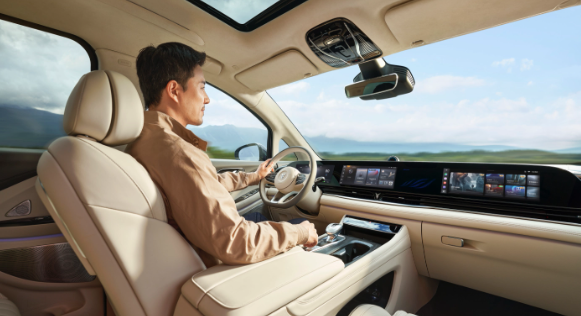 岚图梦想家EV推出两款长续航车型,CLTC纯电续航达650公里