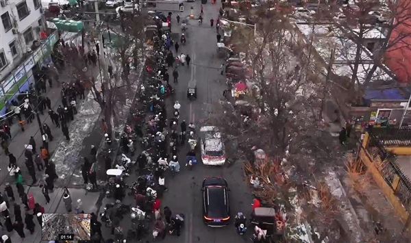 长城汽车智能驾驶新突破:城市真无图NOA视频曝光引热议