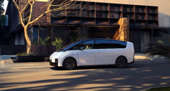 理想汽车2023财报亮眼,李想豪言2024产品大年将交付多款新车