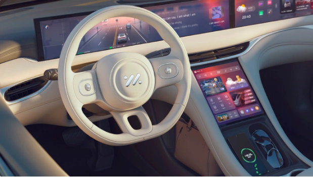 智己 L6 驾驶舱公布:半幅/全幅方向盘任选,超长大屏可升降