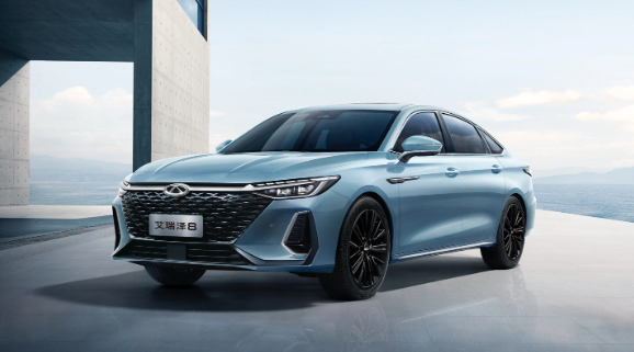 奇瑞艾瑞泽8荣耀版正式上市,配置优化售价9.99万元起