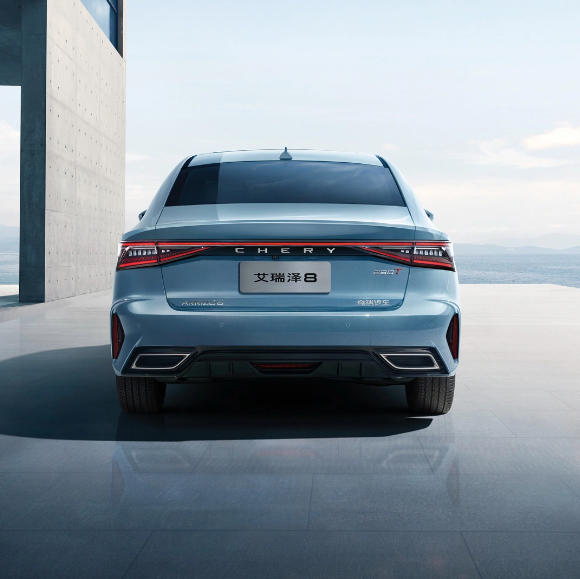 奇瑞艾瑞泽8荣耀版正式上市,配置优化售价9.99万元起