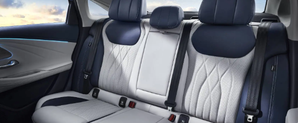 奇瑞艾瑞泽8荣耀版正式上市,配置优化售价9.99万元起