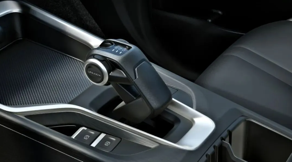 搭载采埃孚8AT变速箱,金刚炮新款车型3月29日瞩目登场