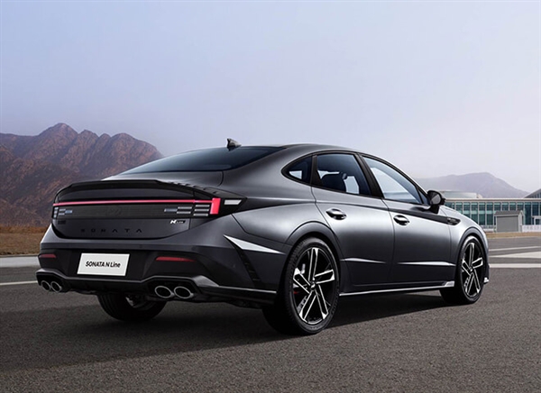 北京现代全新索纳塔震撼上市,售价惊喜,配置豪华,引领合资B级轿车市场新潮流