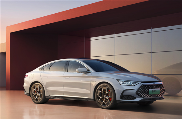 比亚迪领衔!2024年车市降价潮凶猛,51款车型已降价