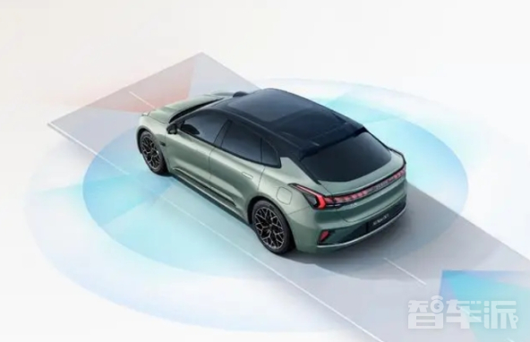 极氪副总裁陈奇亲身体验:1300公里智驾之旅仅接管两次