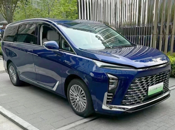 别克GL8插电混动版曝光,续航超千公里引期待