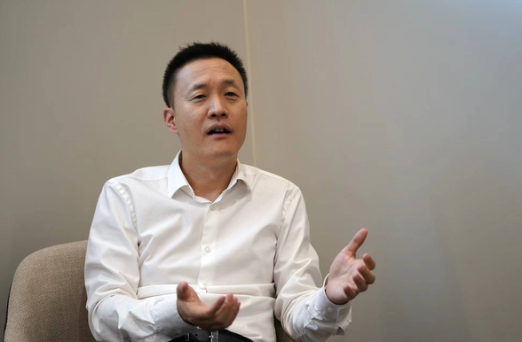 哪吒汽车CEO张勇:行车安全需驾驶员小心驾驶 技术并非万能