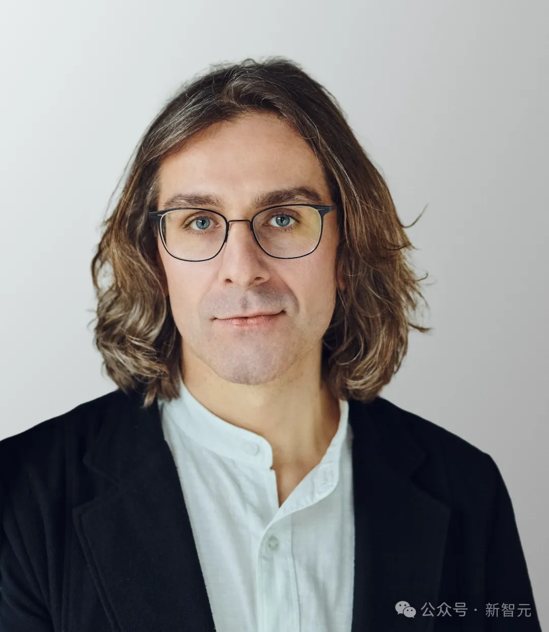 图灵巨头现身ICLR,顶会现场疯狂追星LeCun、Bengio!中国团队三大技术趋势引爆AGI新想象