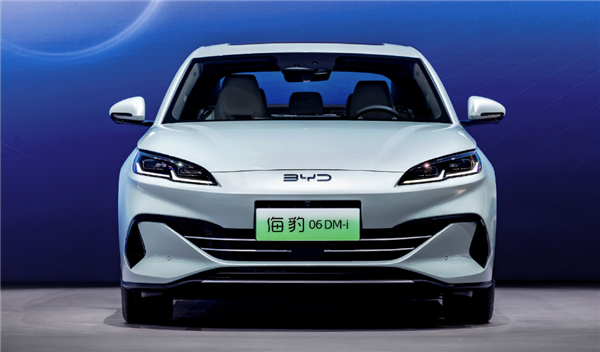 比亚迪海豹06中型轿车正式上市,售价亲民且配置豪华