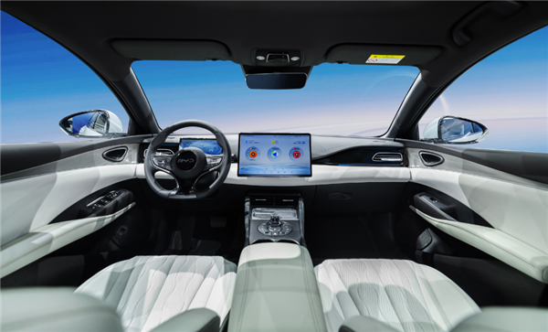 比亚迪海豹06中型轿车正式上市,售价亲民且配置豪华