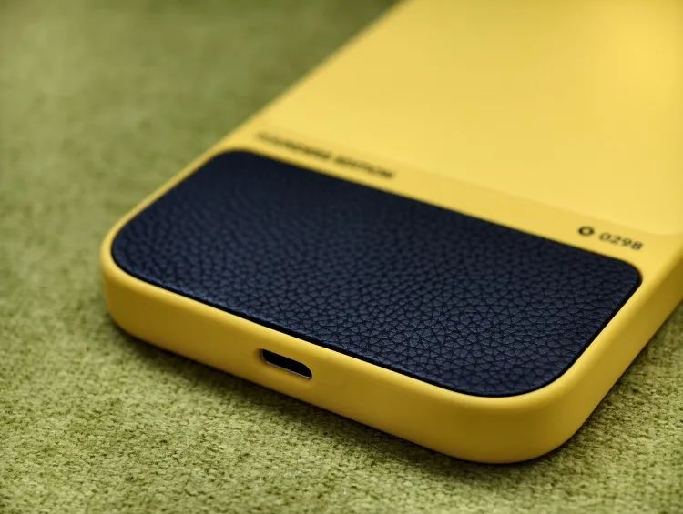 乔布斯好不容易取消的物理键盘,又被这家公司加回来了