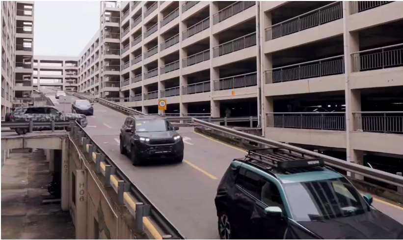 比亚迪新款‘豹3’曝光，车顶平台成亮点，预计年内正式上市