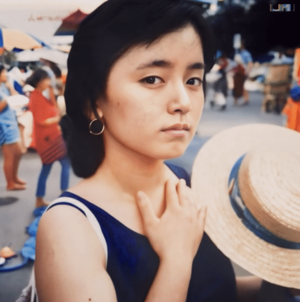 AI在用 | 鳌拜和韦小宝秀恩爱、奥特曼和黄仁勋打起来,Luma翻车离谱到可爱