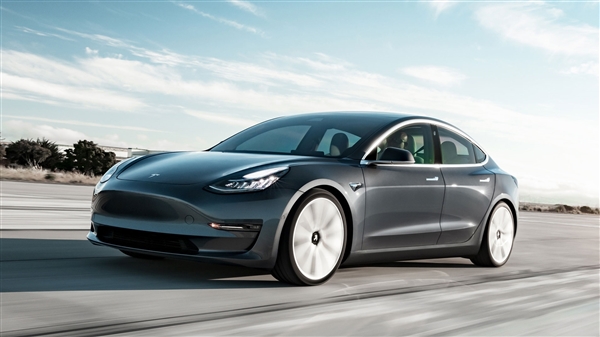 从7千到2.2万,特斯拉Model 3车险价格一路上涨引热议,车主表示承受不起