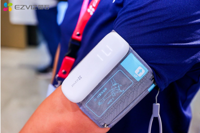 萤石智能健康手表WA1S发布,搭载蓝海大模型,为老年人安全护航