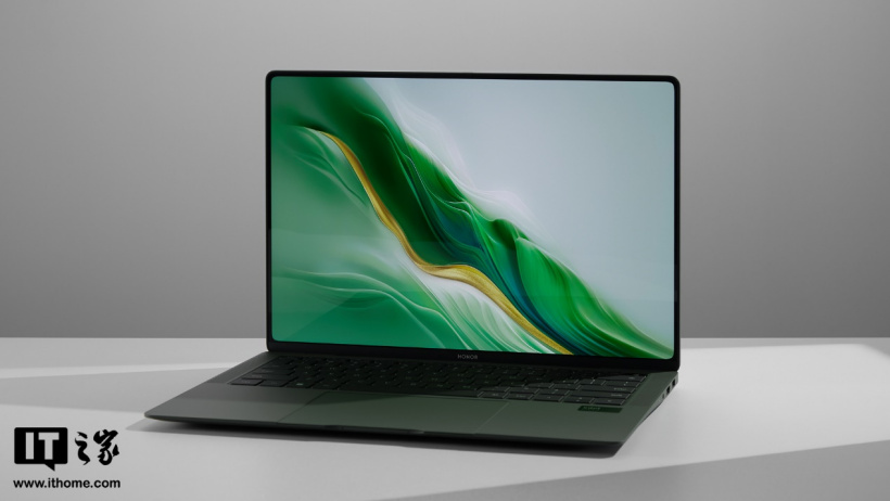 限时优惠 200 元、7799 元起,荣耀 MagicBook Art 14 首销:灵动慧眼摄像头