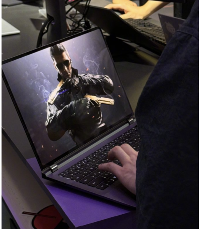 闪现 ChinaJoy2024,华为游戏本新作疑似命名为GT,独特LOGO灯设计吸睛