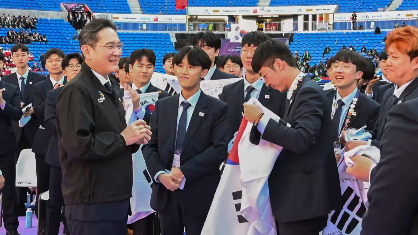 应对人才短缺：三星正大力招聘高中毕业生，参与研发岗位