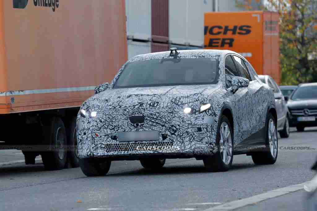 2027 款梅赛德斯 GLC 电动轿跑 SUV 路测照曝光:全新前脸设计