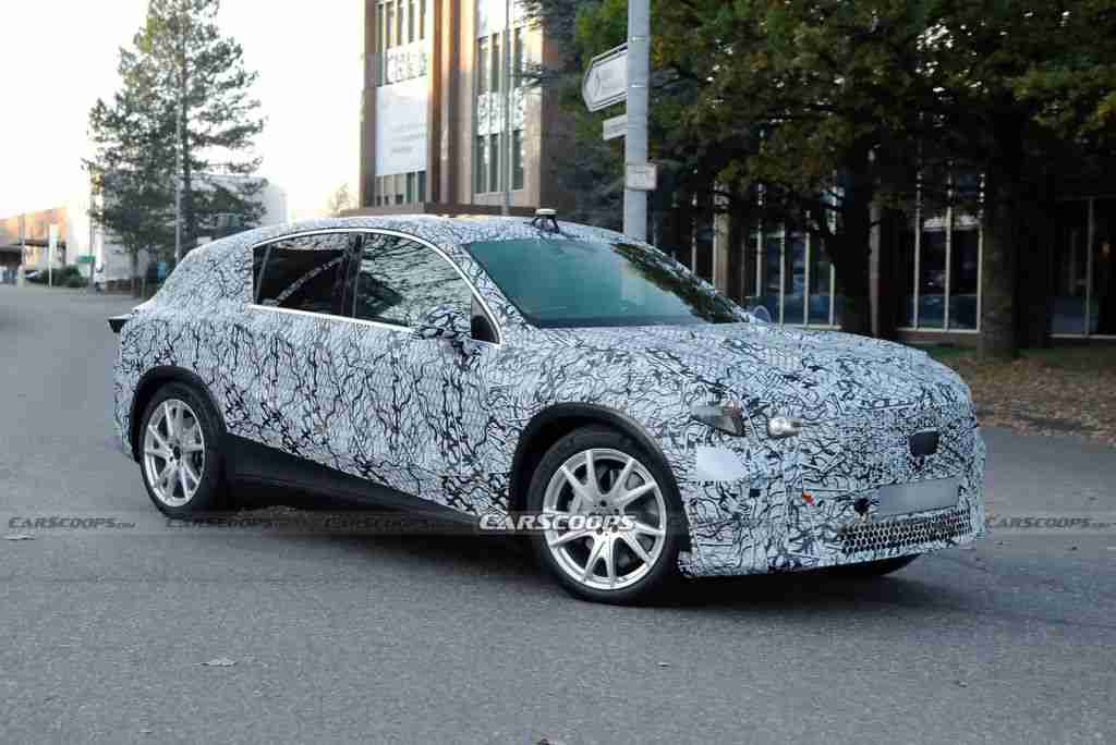 2027 款梅赛德斯 GLC 电动轿跑 SUV 路测照曝光:全新前脸设计