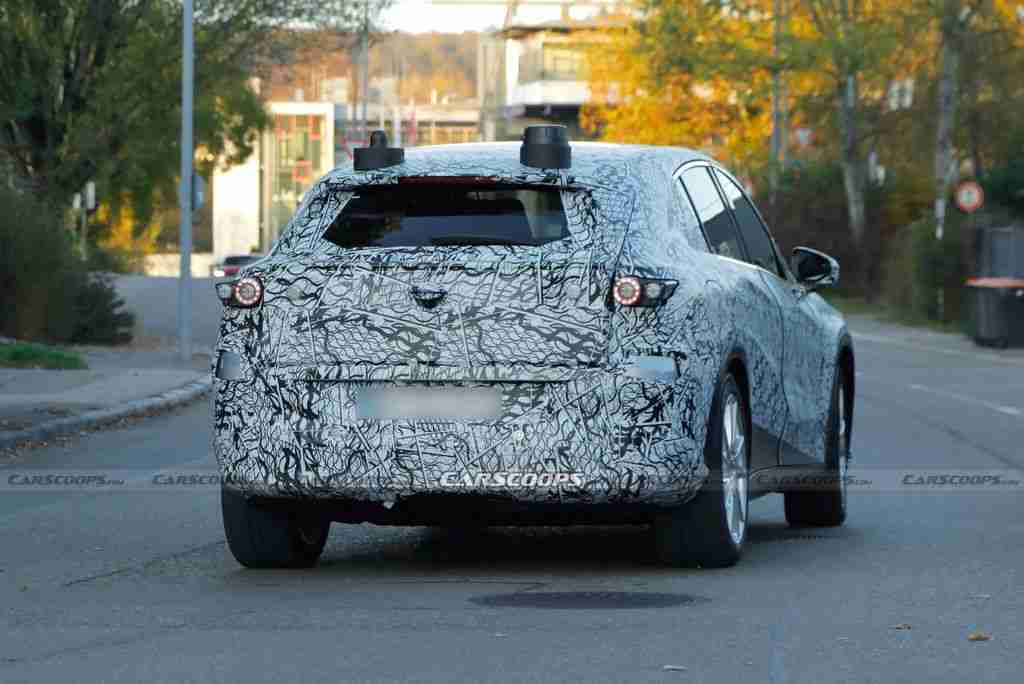 2027 款梅赛德斯 GLC 电动轿跑 SUV 路测照曝光:全新前脸设计