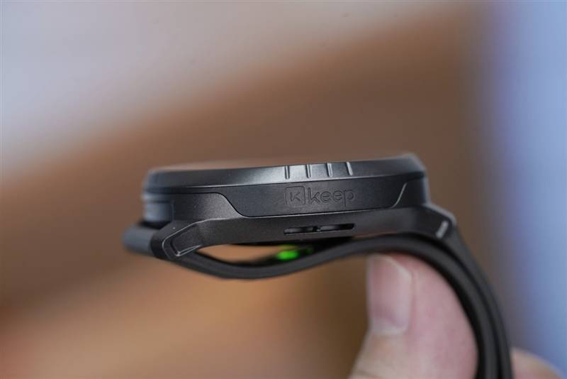 腕上跑步神器?一灯测心率,科学运动就靠它!