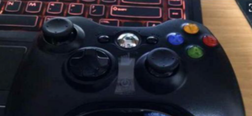 Win10专业版系统笔记本插电源就会蓝屏怎么办