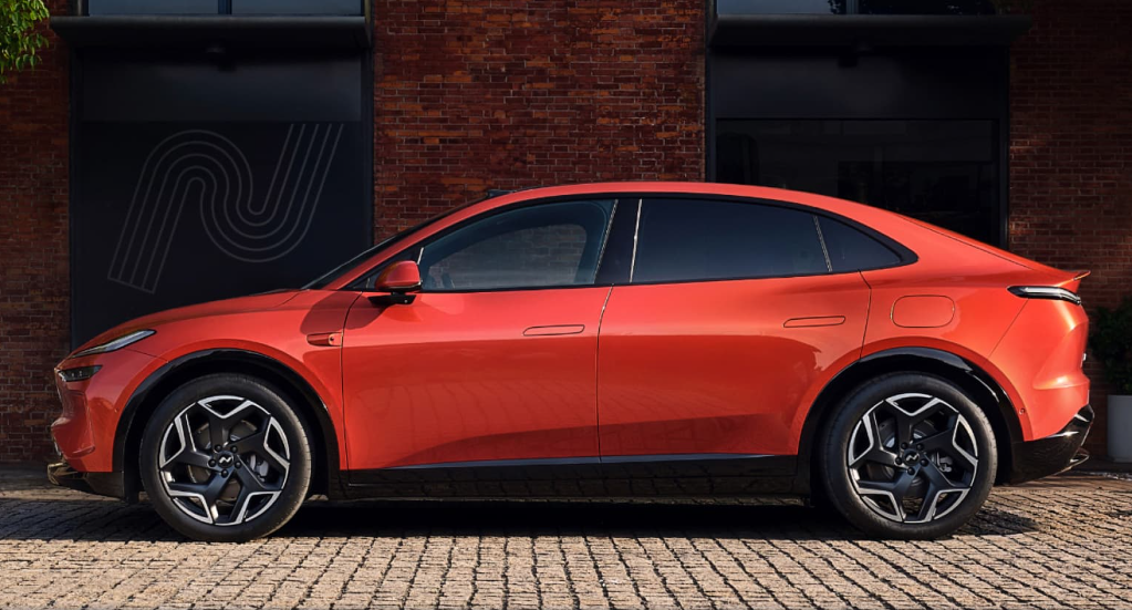 李斌预告乐道明年新车阵容：对标理想L8/L7