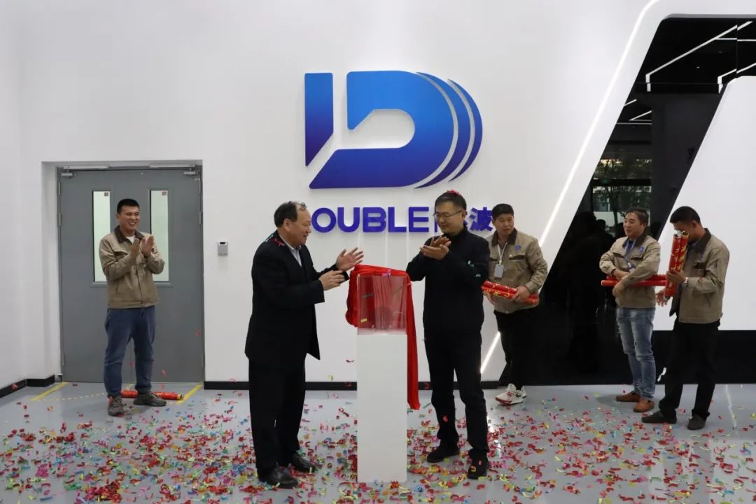 达波科技首条4/6英寸碳化硅基压电复合衬底生产线通线