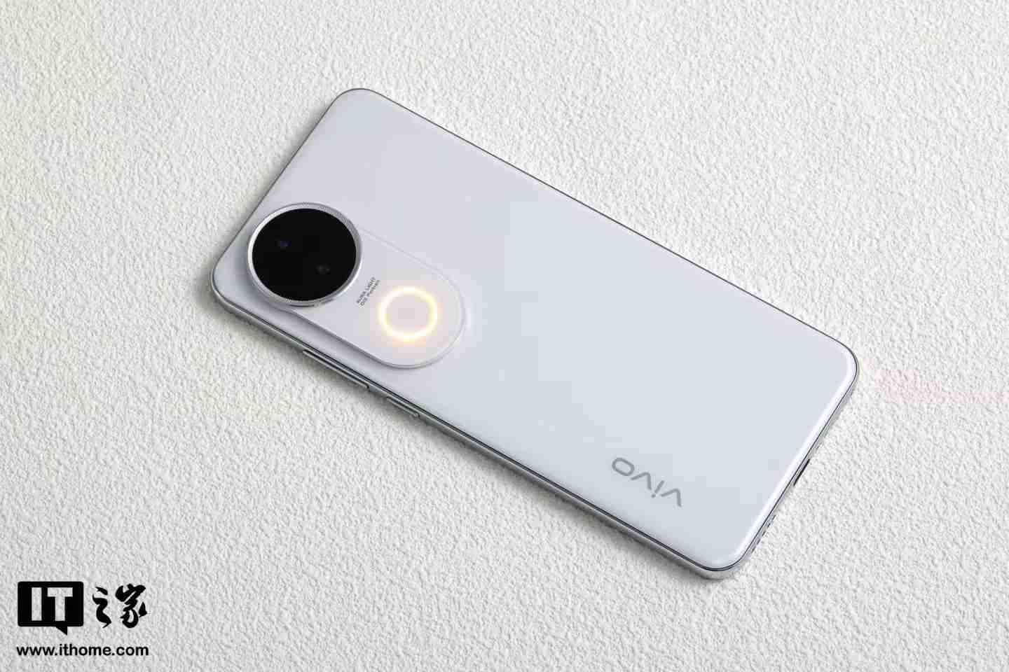 连续两年下滑后实现强劲反弹:IDC 预计今年全球智能手机出货量同比增长 6.2%