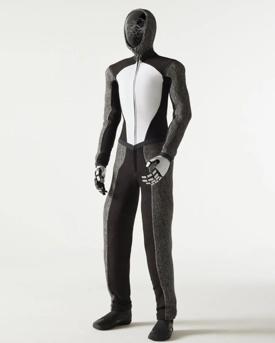 太拟人了!OpenAI加持,1X消费级人形机器人亮相