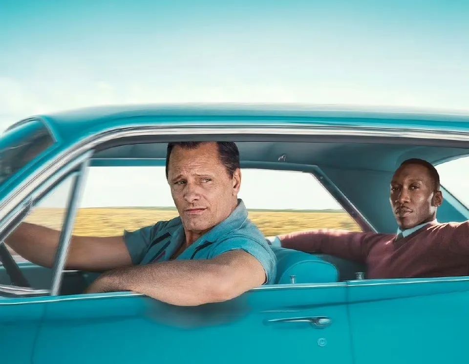 AI 搜索向左，搜索 OG 向右