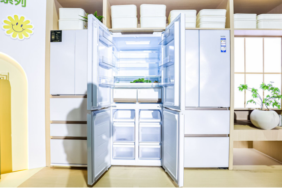 火烧箱体、置物架起舞!Leader冰箱竟在这场会上安然无恙