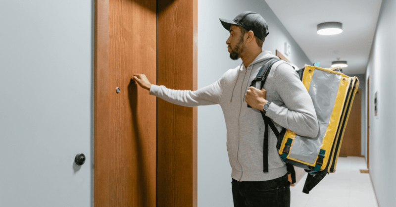 Go 并发：互斥体与通道的示例