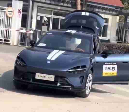 小米YU7最新视频实锤掀背式尾门 门把手也有亮点?