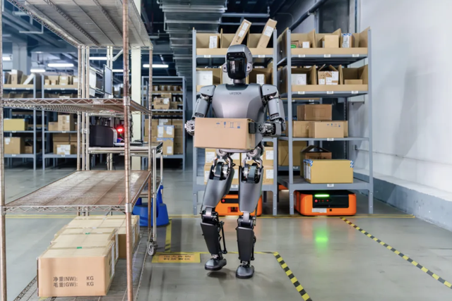 富士康优必选达成长期战略合作,人形机器人进厂打工