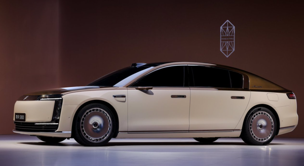 余承东官宣尊界S800新车色,黑金诠释巅峰之美