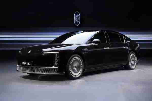 余承东官宣尊界S800新车色,黑金诠释巅峰之美