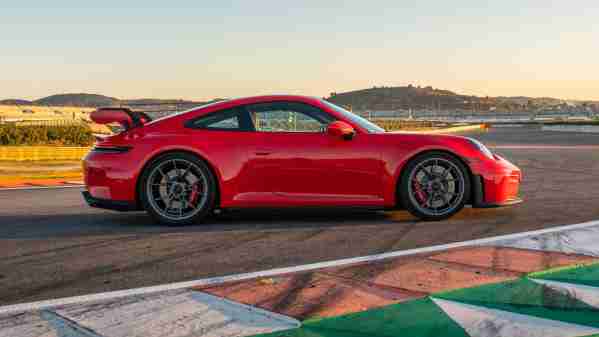 2025款保时捷911 GT3试驾 依旧是一台驾驶者之车