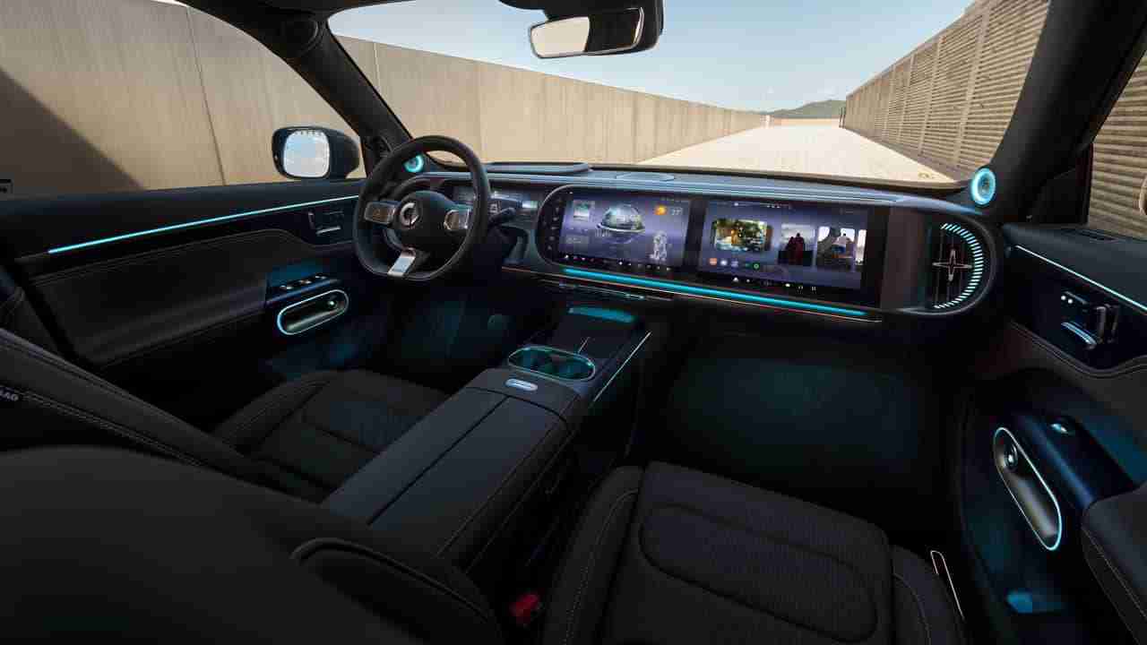 美银分析师:DeepSeek或为中国车企加速自动驾驶开发