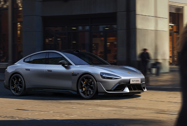 小米SU7三月销量暴涨！3万产能告急？真相揭秘！