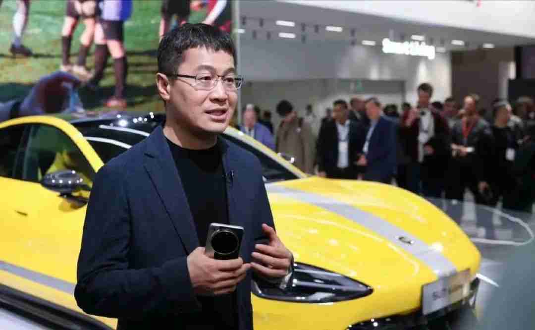 MWC对话卢伟冰：小米2027年汽车出海，手机出货量剑指2亿台