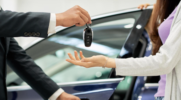 曝光经销商抱怨燃油车“一口价”：赔本赚吆喝