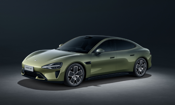 小米YU7泄露新配色 鹦鹉绿、橄榄绿之外的第三种绿色？